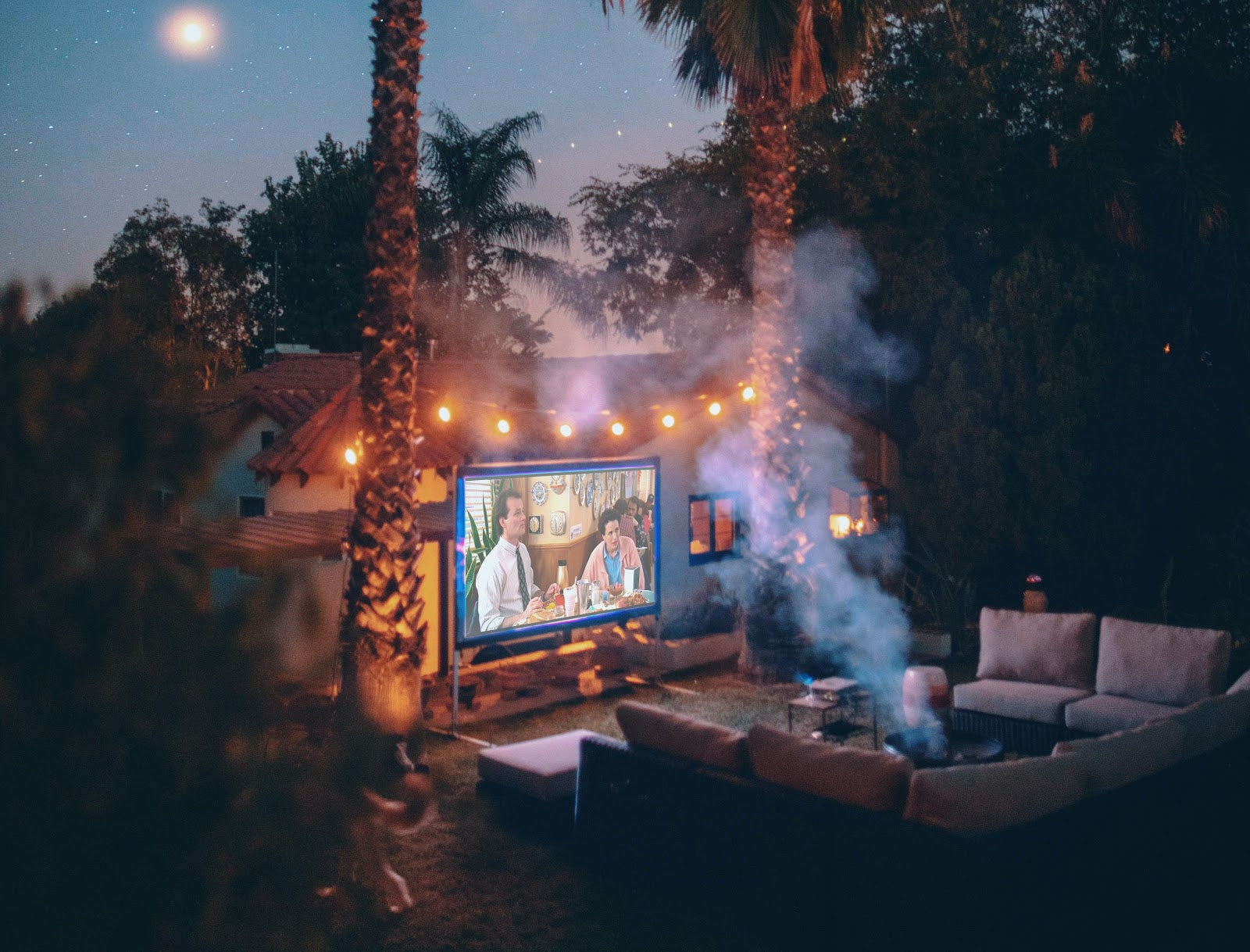 How to Set Up a Home Cinema Projector For Your Movie Night?
